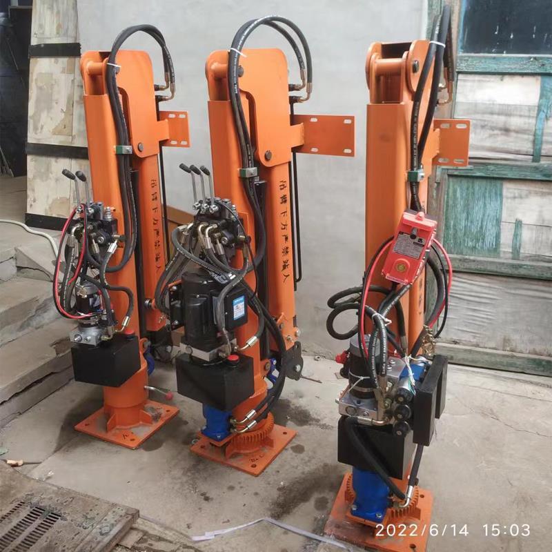 清苑区重汽蓝牌随车吊 3.2吨 国六动力强 液压驱动 农用自卸起重机